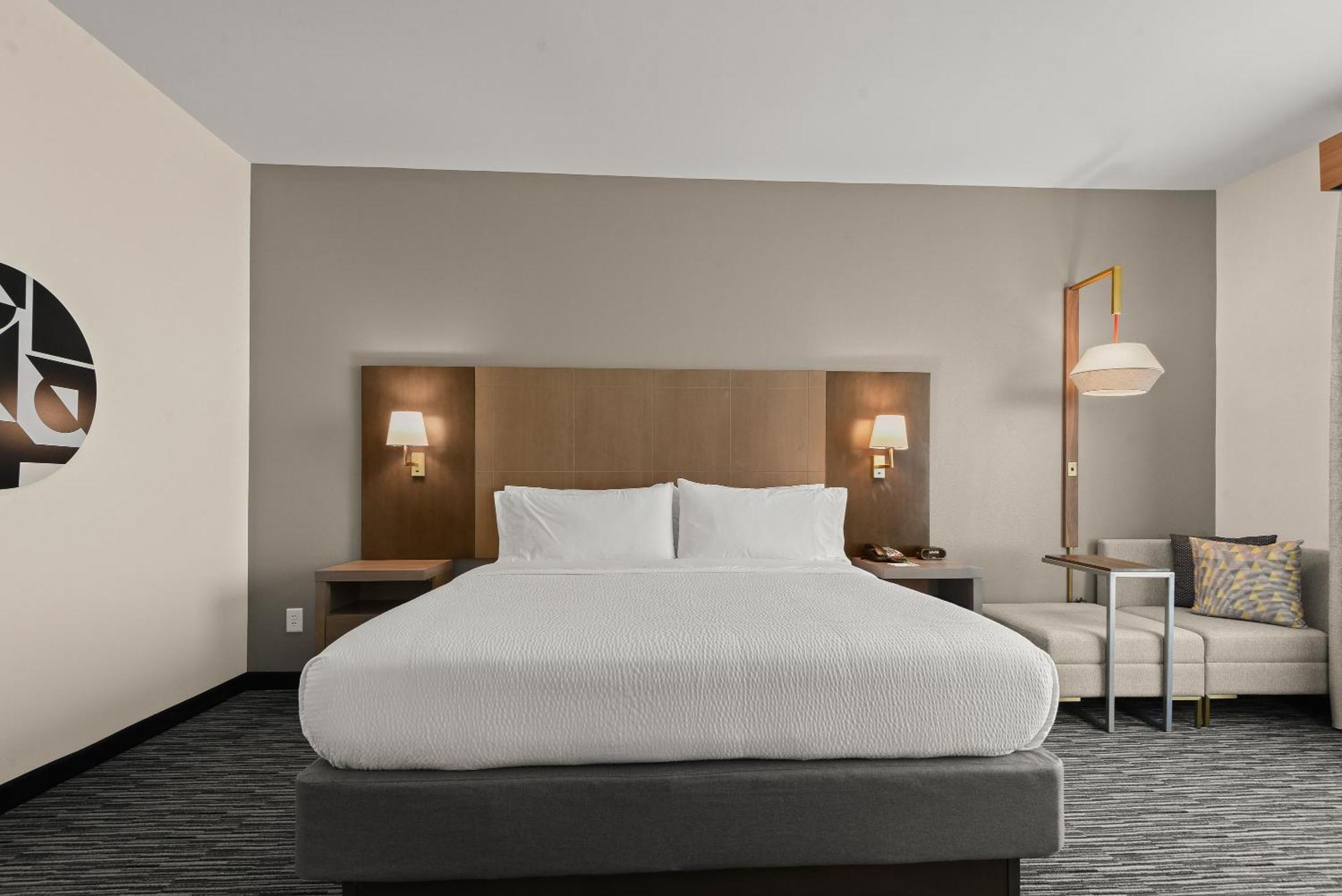 Holiday Inn Gonzales By Ihg Exterior photo