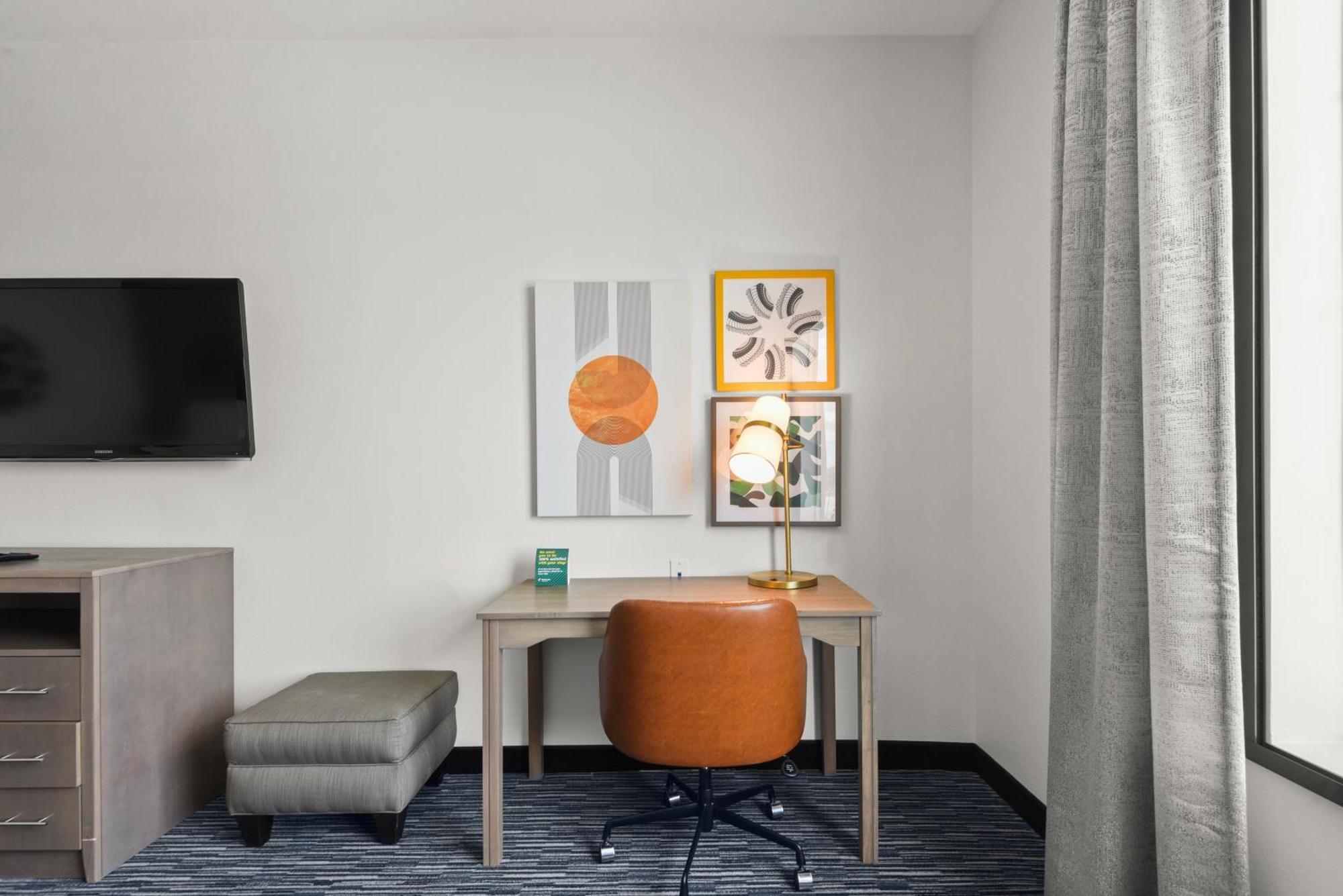Holiday Inn Gonzales By Ihg Exterior photo
